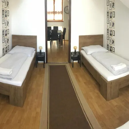 Petra Vendeghaz Szekszárd