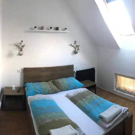 Petra Vendeghaz Guest house *