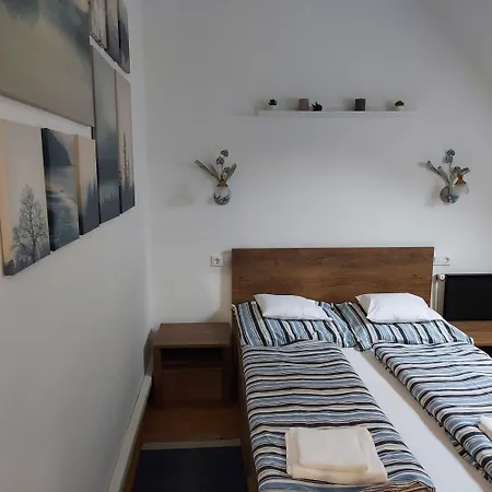 Petra Vendeghaz Pensjonat Szekszárd