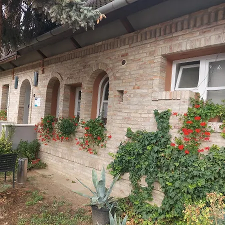 Petra Vendeghaz Pensionat Szekszárd