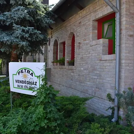 Petra Vendeghaz Szekszárd