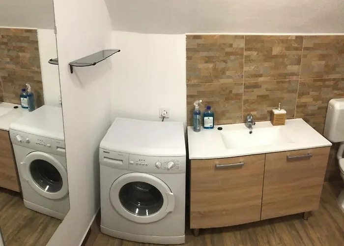 Πανσιόν Petra Vendeghaz 3*