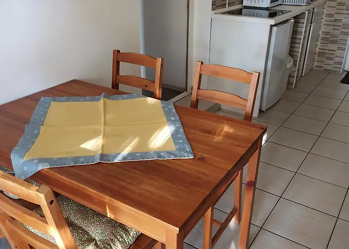 Petra Vendeghaz 3* Szekszárd