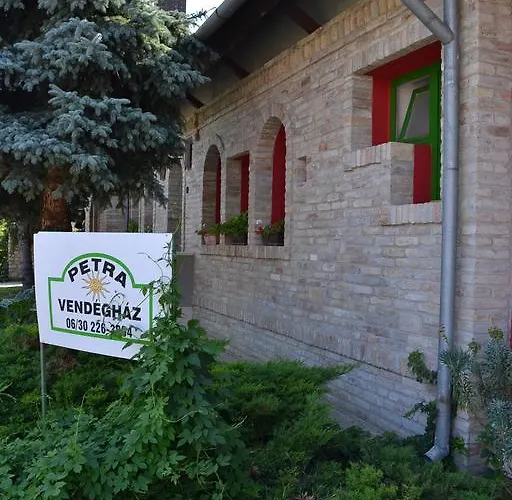 Petra Vendeghaz Szekszárd